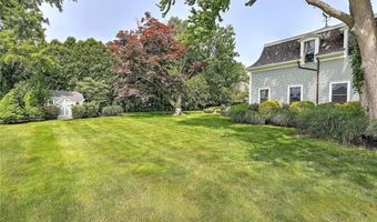 12 Howe St, Bristol, RI 02809