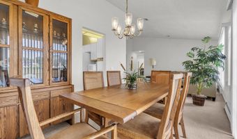 6 Snowdon Ct, Toms River, NJ 08757