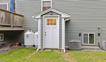 8 Big River Rd, Coventry, RI 02816