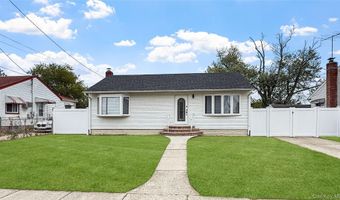 3 Beta Dr, Amityville, NY 11701