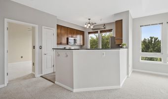 801 S GREENBRIER St 412, Arlington, VA 22204