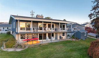 1 Delray Dr, Narragansett, RI 02882