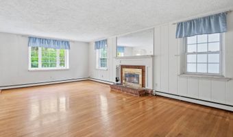 7 Page Rd, Bedford, MA 01730