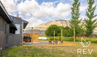 30 Carter Mountain Rd, Cody, WY 82414