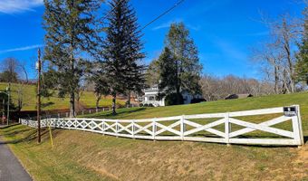 532 Spring St, Alderson, WV 24910
