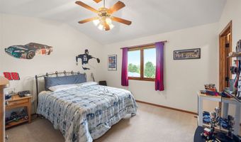 8065 NE 25th Ave, Altoona, IA 50009