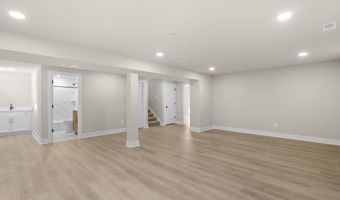 16203 PENNSBURY Dr, Bowie, MD 20716