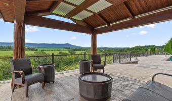 1020 Thomas Rd, Benton, TN 37307