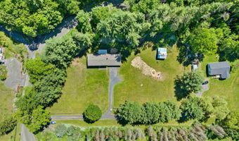 164 E Hill Rd, Brookfield, VT 05036