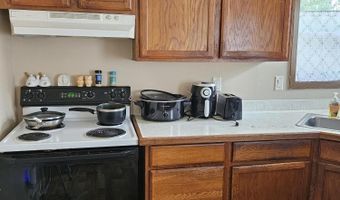 1023 N 1st St, Aberdeen, SD 57401