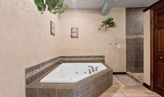 3325 IRENE St, Appleton, WI 54913