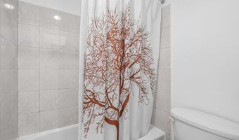 624 Peninsula Ct, Ann Arbor, MI 48105