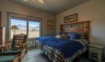 5 Cowboy Dr, Clark, WY 82435