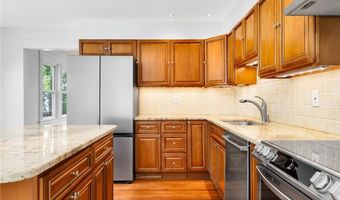 29 Firglade Ave, East Providence, RI 02915