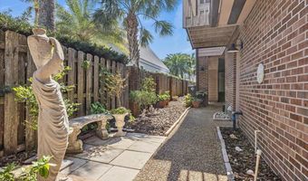 314 8TH St A, Atlantic Beach, FL 32233