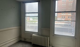 49 E Main St, Amsterdam, NY 12010