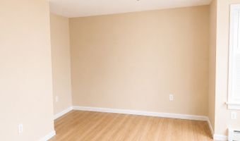 13 Armstrong Pl, Bridgeport, CT 06608