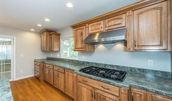 693 Woodrun Ct, Ballwin, MO 63021