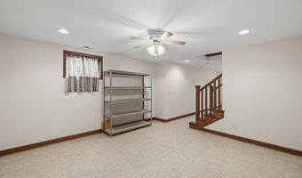 1403 Maple Dr, Adel, IA 50003