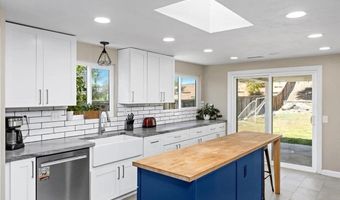 1561 Conway Dr, Escondido, CA 92027