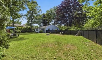 1414 New London Ave, Cranston, RI 02920