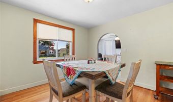 240 Herbert St, Alton, IL 62002