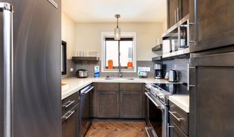 2470 Kalakaua Ave 704, Honolulu, HI 96815