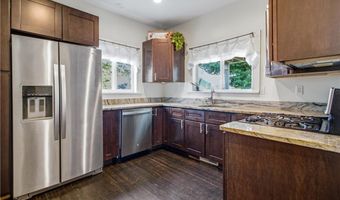 26 Oakland Ave, Cranston, RI 02910