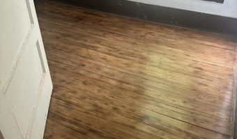 6 Henry St, Amsterdam, NY 12010