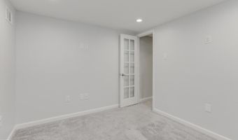 400 CALVIN Ln, Rockville, MD 20851