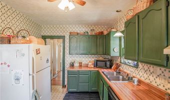 1415 Inwood Rd, Alliance, OH 44601