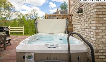 1644 Broadstone Rd, Banner Elk, NC 28604