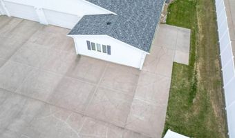 3015 Colorado Dr, Bismarck, ND 58503