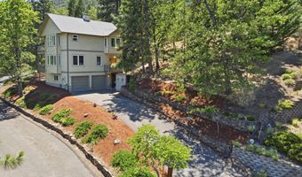 215 Piedmont Dr, Ashland, OR 97520
