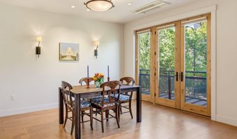 175 Lithia Way 200, Ashland, OR 97520