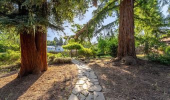750 Park St, Ashland, OR 97520
