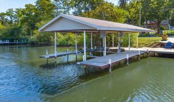 925 N River Rd, Algonquin, IL 60102