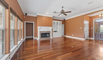 17647 Lake Azalea Dr, Baton Rouge, LA 70817