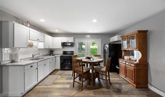 302 N Pratt St, Anamosa, IA 52220