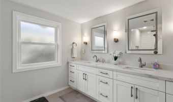 5633 Kanau St, Honolulu, HI 96821