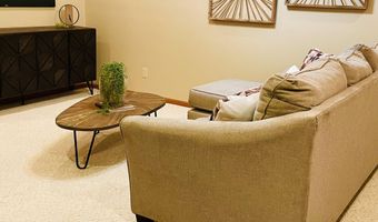 2107 SE Crystal Ave, Aberdeen, SD 57401