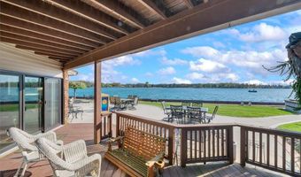 523 Lathrop Ave, Algonac, MI 48001