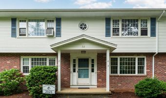 22 College St APT 3, Clinton, CT 06413