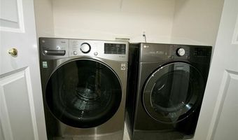 2825 BARCLAY Way, Ann Arbor, MI 48105
