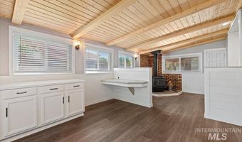 7566 S Valley Heights Dr, Boise, ID 83709