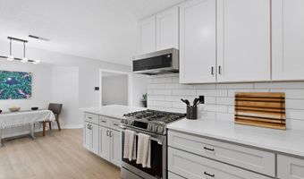 2704 Palo Alto Dr NE, Albuquerque, NM 87112