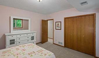 12755 Falcon Ct, Apple Valley, MN 55124