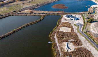Lake Front Ln, Caldwell, ID 83607