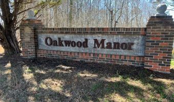 135 Oakwood Manor Dr, Chatsworth, GA 30705