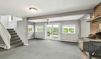 18 W Huntress Pond Rd, Barnstead, NH 03225